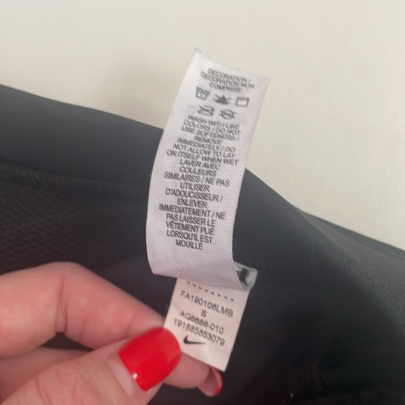 Black Nike Sports Bra size Small - Picture 4 of 4